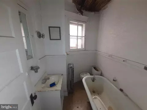 Bath - 517 E 38th St, Baltimore, MD 21218 photo 2 of 2