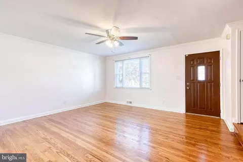 Living - 2012 Northbourne Rd, Baltimore, MD 21239 photo 7 of 9