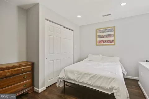 Bedroom - 249 S Castle St, Baltimore, MD 21231 photo 4 of 5