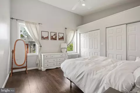 Bedroom - 249 S Castle St, Baltimore, MD 21231 photo 1 of 5