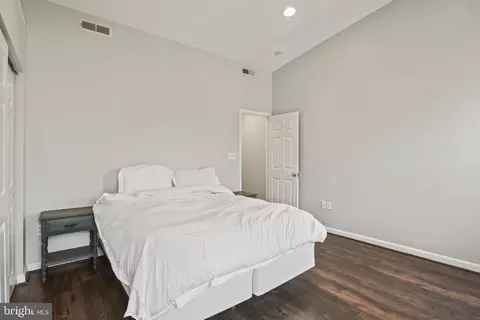 Bedroom - 249 S Castle St, Baltimore, MD 21231 photo 3 of 5