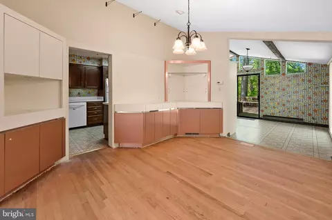 6102 Westcliff Dr, Baltimore, MD 21209 photo 10