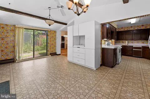 6102 Westcliff Dr, Baltimore, MD 21209 photo 13
