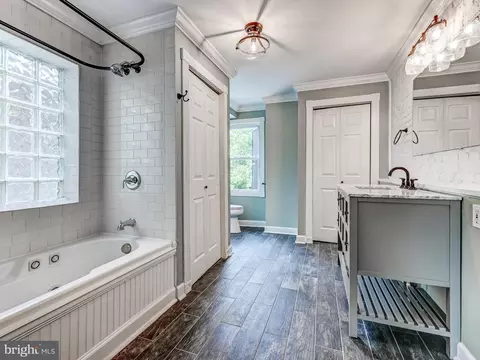 Bath - 2234 E Fairmount Ave, Baltimore, MD 21231 photo 1 of 4