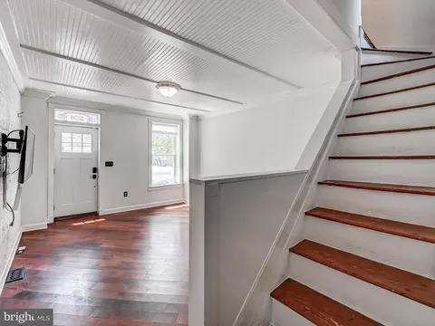 Entry Way - 2234 E Fairmount Ave, Baltimore, MD 21231 photo 2 of 2