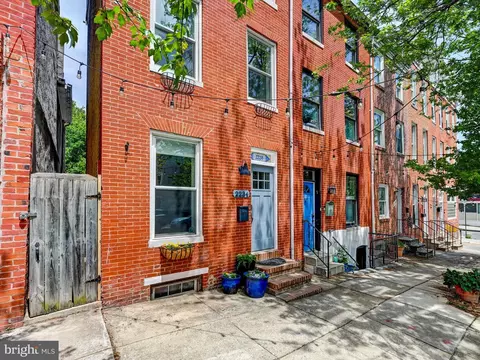 Exterior - 2234 E Fairmount Ave, Baltimore, MD 21231 photo 4 of 6