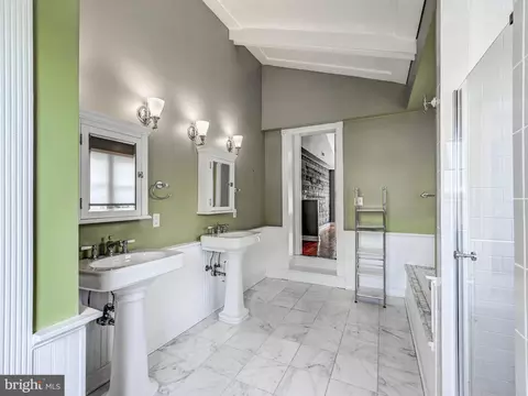 Bath - 2234 E Fairmount Ave, Baltimore, MD 21231 photo 4 of 4
