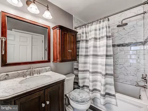 2122 E Lombard St E, Baltimore, MD 21231 photo 18
