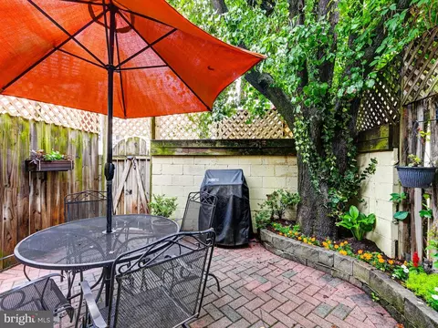 2122 E Lombard St E, Baltimore, MD 21231 photo 22