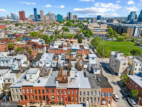 View/Area - 410 E Clement St, Baltimore, MD 21230 photo 3 of 11