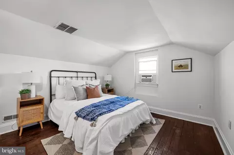 Bedroom - 1015 Rectory Ln, Baltimore, MD 21211 photo 6 of 6
