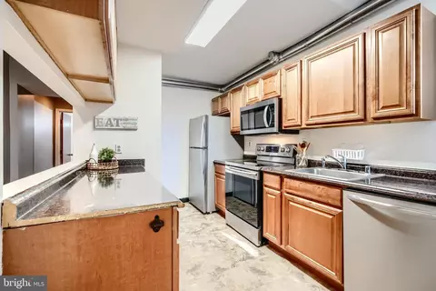 Kitchen - 702 S Wolfe St #5, Baltimore, MD 21231 photo 1 of 4