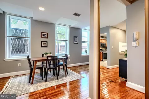 Dining - 702 S Wolfe St #5, Baltimore, MD 21231 photo 2 of 4