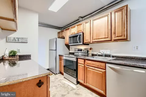 Kitchen - 702 S Wolfe St #5, Baltimore, MD 21231 photo 2 of 4