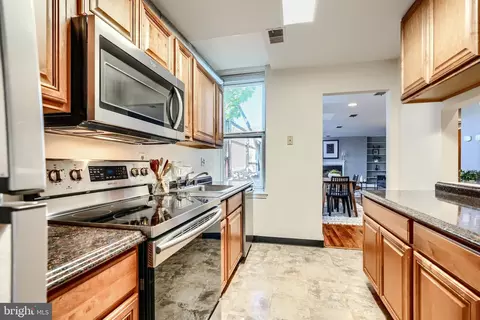 Kitchen - 702 S Wolfe St #5, Baltimore, MD 21231 photo 4 of 4