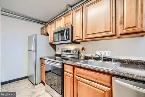 Kitchen - 702 S Wolfe St #5, Baltimore, MD 21231 photo 3 of 4