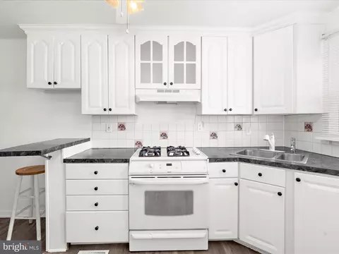 1227 Wicklow Rd, Baltimore, MD 21229 photo 12