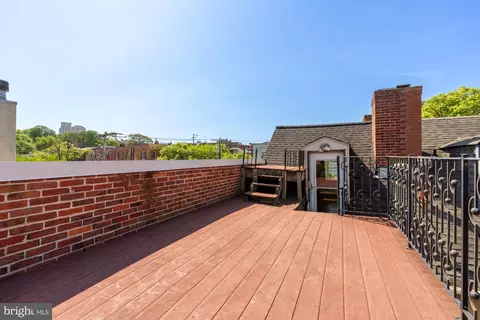 Exterior - 128 E Montgomery St, Baltimore, MD 21230 photo 7 of 8