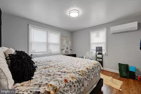 Bedroom - 825 Wicklow Rd, Baltimore, MD 21229 photo 1 of 1