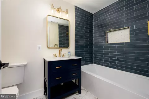 Bath - 2918 E Cold Spring Ln, Baltimore, MD 21214 photo 1 of 4