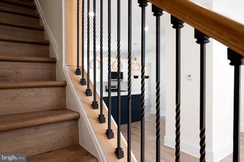 Entry Way - 2918 E Cold Spring Ln, Baltimore, MD 21214 photo 6 of 16