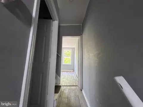Entry Way - 1505 Ramsay St, Baltimore, MD 21223 photo 5 of 7