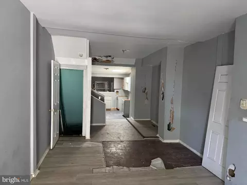 Entry Way - 1505 Ramsay St, Baltimore, MD 21223 photo 2 of 7