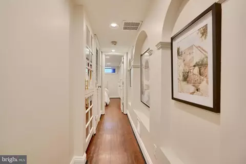 Entry Way - 3301 Clyde St, Baltimore, MD 21224 photo 6 of 8
