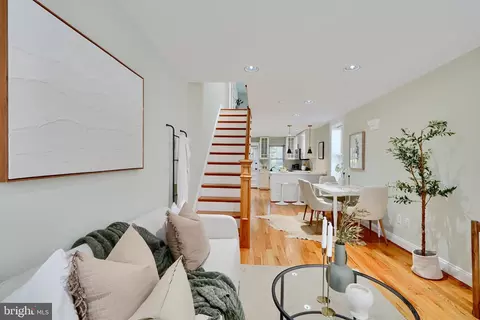 Entry Way - 3301 Clyde St, Baltimore, MD 21224 photo 1 of 8