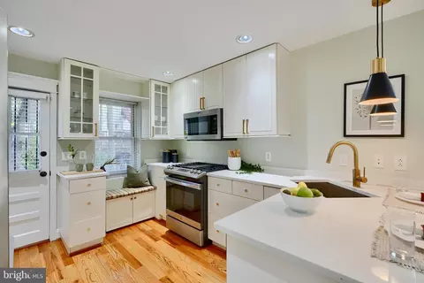 Kitchen - 3301 Clyde St, Baltimore, MD 21224 photo 3 of 9