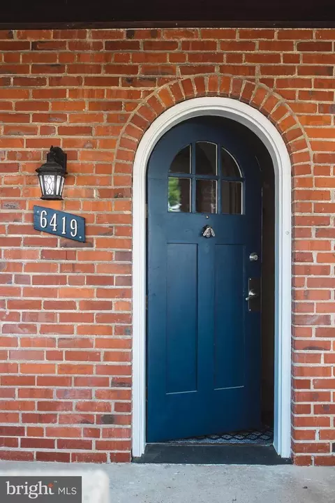 Entry Way - 6419 Sefton Ave, Baltimore, MD 21214 photo 1 of 3
