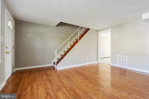 Entry Way - 3025 Mardel Ave, Baltimore, MD 21230 photo 1 of 5