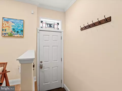 Entry Way - 607 S Clinton St, Baltimore, MD 21224 photo 1 of 4
