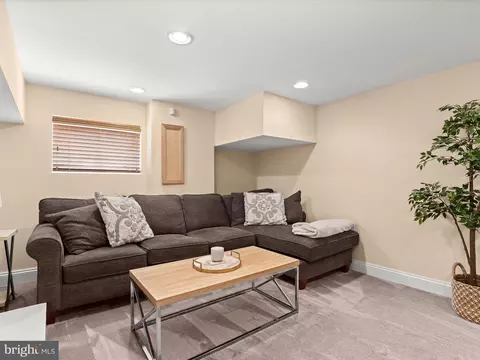 Other - 607 S Clinton St, Baltimore, MD 21224 photo 10 of 12