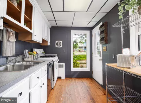 1320 Union Ave, Baltimore, MD 21211 photo 14