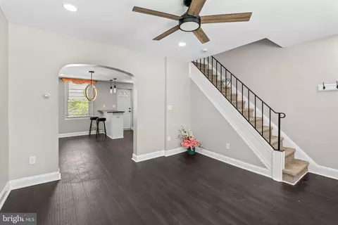 Entry Way - 3430 Elmley Ave, Baltimore, MD 21213 photo 2 of 3