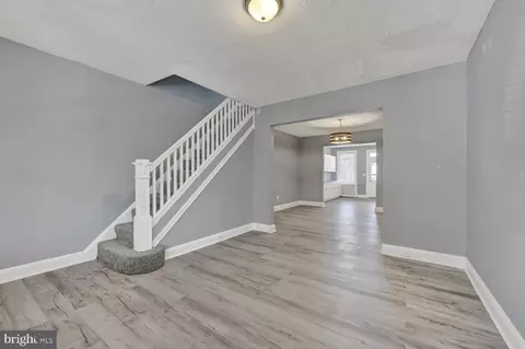 Living - 404 Cornwall St, Baltimore, MD 21224 photo 1 of 3