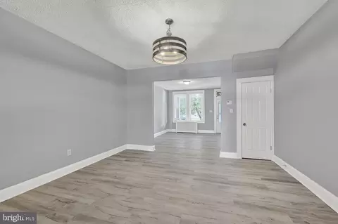 Living - 404 Cornwall St, Baltimore, MD 21224 photo 3 of 3
