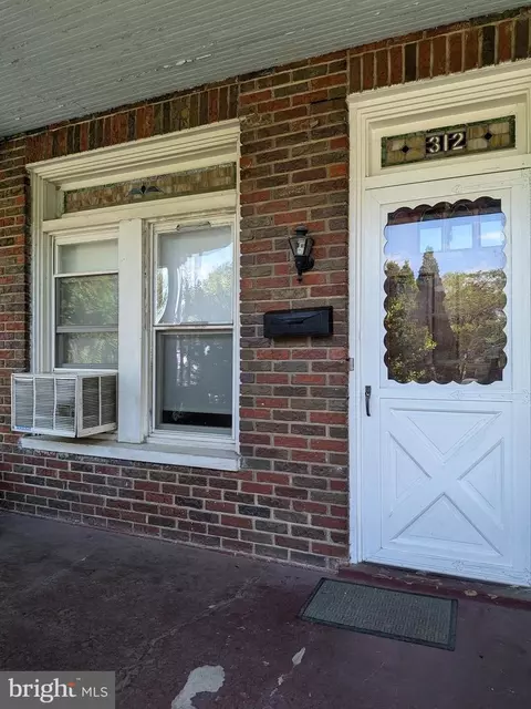 312 Washburn Ave, Baltimore, MD 21225