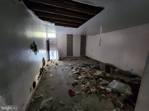 1623 W Lexington St, Baltimore, MD 21223 photo 8