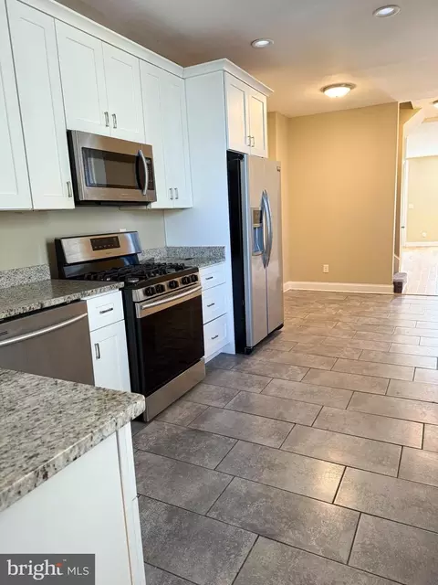 2048 E Fayette St, Baltimore, MD 21231 photo 9