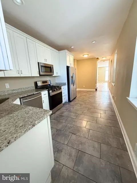 2048 E Fayette St, Baltimore, MD 21231 photo 8
