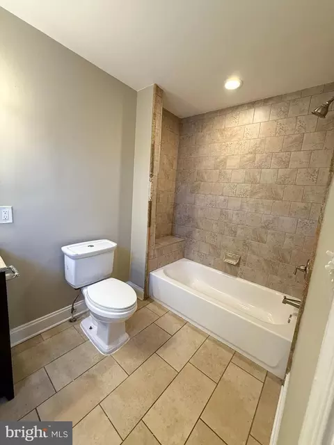 2048 E Fayette St, Baltimore, MD 21231 photo 23