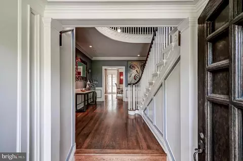 Entry Way - 3 Whitfield Rd, Baltimore, MD 21210 photo 2 of 11