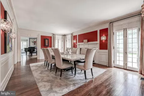 Dining - 3 Whitfield Rd, Baltimore, MD 21210 photo 1 of 3