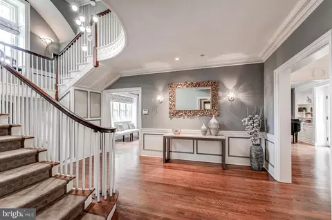 Entry Way - 3 Whitfield Rd, Baltimore, MD 21210 photo 5 of 11