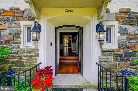 Entry Way - 3 Whitfield Rd, Baltimore, MD 21210 photo 1 of 11