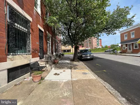 2034 E Lanvale St, Baltimore, MD 21213 photo 4