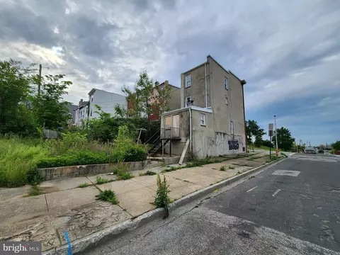 2100 E Hoffman St, Baltimore, MD 21213 photo 3