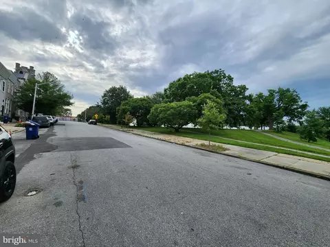 2100 E Hoffman St, Baltimore, MD 21213 photo 6